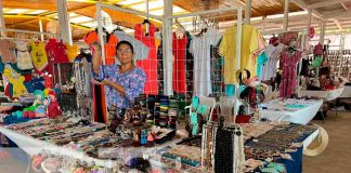 Creaciones Johana: Variedad en bisutería en el Parque Nacional de Ferias