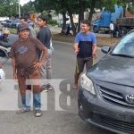 Anciano impactado por vehículo en el sector de la Rotonda La Virgen, Managua