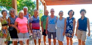 Turistas extranjeros visitan Granada en su camino a Alaska