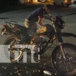 Arde una motocicleta en plena marcha en Juigalpa, Chontales