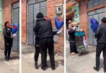 Joven da sorpresa a su novio con dos osos gigantes