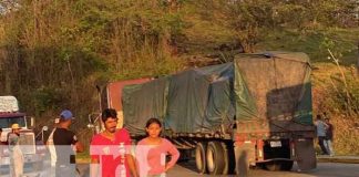 Foto: Motociclista se estrella con la llanta de una rastra en Matiguás / TN8