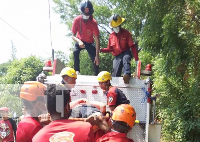 Poblador cae al vacío en Granada