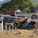 Foto: Conductor falleció tras perder el control del camión en el sector cuesta Cobada, Chontales / TN8