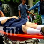 Estudiante lesionada al ser atropellada por motociclista en una avenida de Ocotal