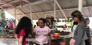 Foto: Emprendedores de Managua realizan ofertas en saludo al Día de la Dignidad Nacional / TN8