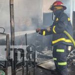 Incendio en vivienda deja fuertes daños materiales en León