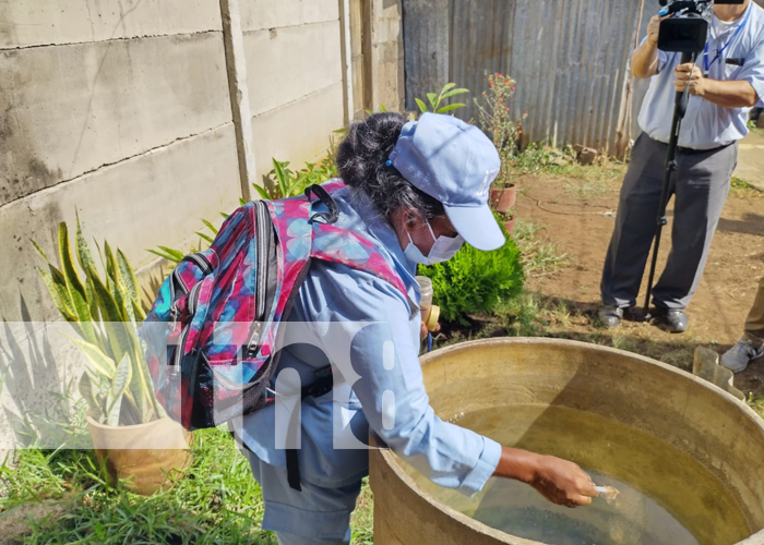 Familias Nicaragüenses abren las puertas para colaborar a lucha anti epidémica 