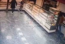 Un escobazo a los ladrones, empleada se defiende de un robo en panadería