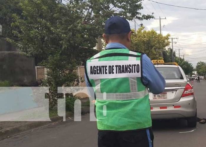 Por cruzar la calle de forma imprudente, casi pasa a otro plano de vida en Managua