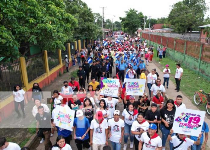 Foto: Familias de Masaya, Ometepe y Jinotega participan en caminata por la paz de Nicaragua / TN8