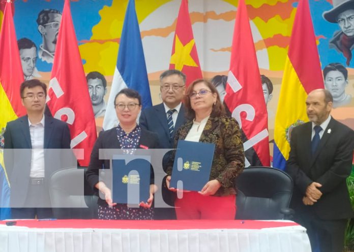 CNU firma memorándum de entendimiento con delegación de República Popular China