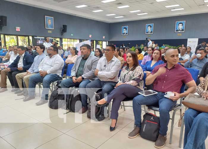 Foto: Conferencia sobre uso de inteligencia artificial en aulas de clases en Nicaragua / TN8