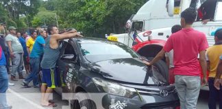 Bus impacta un vehículo y deja lesionados leves en La Cuesta Ponzoña, Río Blanco