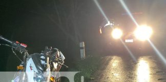 Motociclista se fractura la pierna al perder el control, Km 148.5 en Chontales