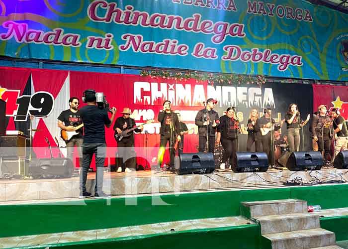 Foto: Chinandega canta y baila músicas revolucionarias con el grupo Liberarte / TN8