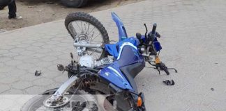 Violento choque de camioneta deja a motociclistas graves en Jalapa