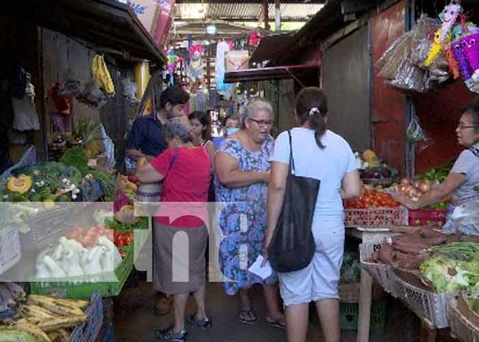 Comerciantes del Mercado Leonel Gutiérrez celebran en grande 