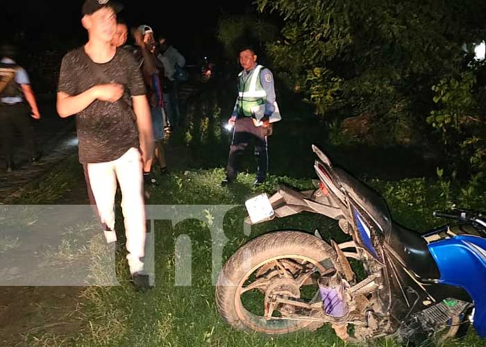 Foto: ¡Venían sin licencia! Dos motociclistas protagonizan accidente en Jalapa / TN8