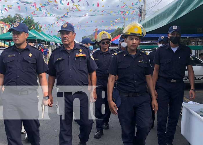 Bomberos y comerciantes más que listos en estas fiestas agostinas de Managua