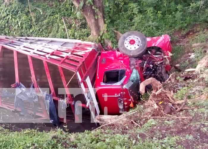 Foto:Fatal colisión en El Coral, Chontales: Dos muertos y un herido en trágico accidente / TN8 