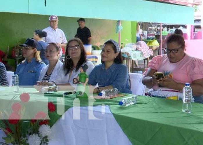 Comerciantes del Mercado Leonel Gutiérrez celebran en grande 