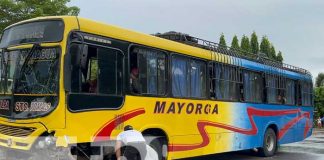 Foto: Choque entre bus, carro y moto en carretera de Chontales / TN8