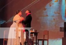 Foto: Artistas de INCANTO ponen en escena "La Bohéme", un clásico romántico / TN8