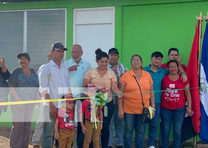 Alcaldía de Juigalpa hizo entrega de 3 viviendas dignas de interés social