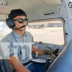 Jefferson Centeno de18 años es el piloto más joven de Nicaragua