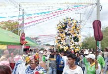 Foto: Las familias de Managua se reunieron para despedir a Santo Domingo de Abajo en su retorno a San Andrés de la Palanca/TN8