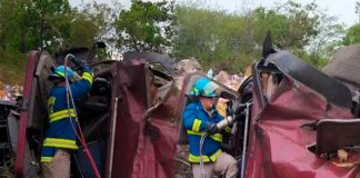 Devastadoras consecuencias deja un accidente en Honduras a dos muertos