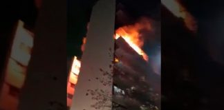 Violento incendio arrasó un edificio en Argentina