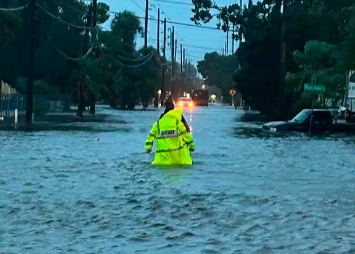 Huracán Idalia causa dos muertes y varios estragos en Florida