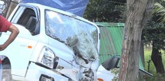 Conductor lesionado tras impactar el camión en un árbol en Estelí