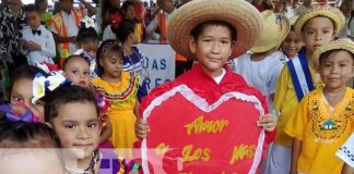 Foto: Alegres desfiles patrios en la Isla de Ometepe / Cortesía