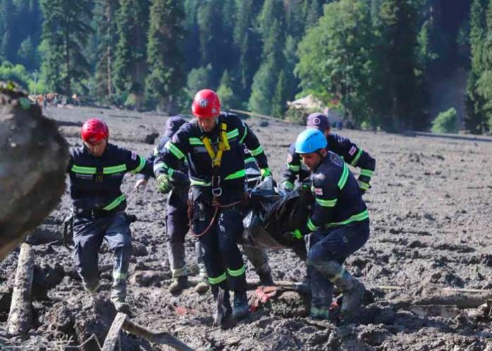 Muertos y desaparecidos por deslizamiento en Georgia 