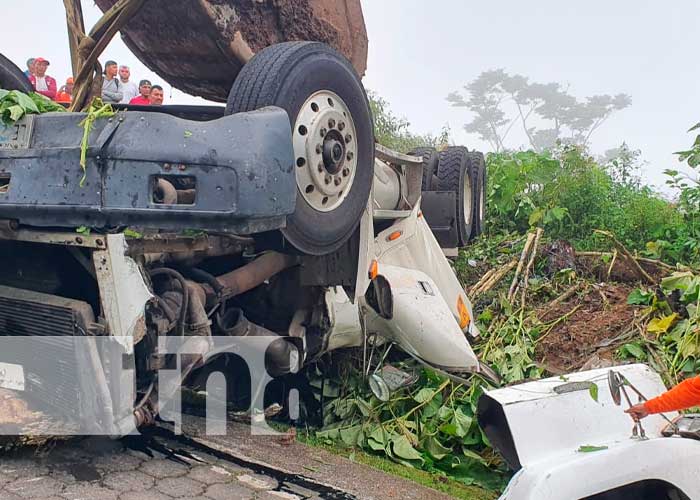 Una persona gravemente lesionada tras vuelco de rastra en Jinotega