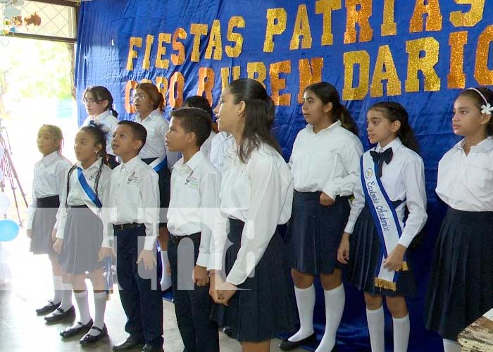 Flor de Sacuanjoche celebra glorioso mes de septiembre