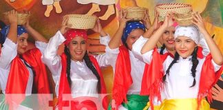 Foto: "Identidad cultural" en el festival departamental de los huipiles en Madriz / TN8