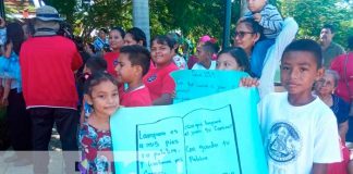 Foto: Familias cristianas de Mateare celebran aniversario de traducción del Libro Sagrado/TN8