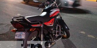 Foto: Motociclista y peatón resultan lesionados en pista del mercado Huembes / TN8