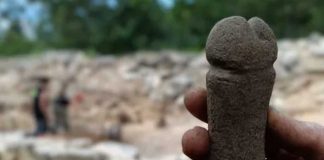 Foto: Hallazgo Arqueológico en España: Un "Nepe" de piedra utilizado para afinar armas / Cortesía