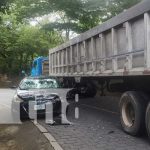 Conductor de cabezal impacta automóvil en Nueva Segovia, conductora a salvo