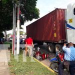 Hombre fallece bajo las pesadas llantas de una rastra en Montoya, Managua