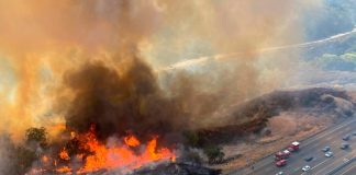 Como si fuera "película", Apocalíptico incendio en autopista de Los Ángeles