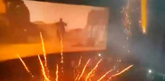 Foto: ¡Desesperación y terror en la sala de un cine en Malegaon, India!/Cortesía