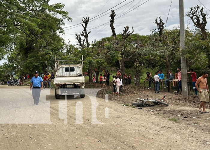 Accidente de tránsito en San Judas deja a dos jóvenes heridos en Nueva Segovia