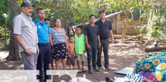 Foto: Ayuda social llegó a familia que perdió todo cuando se quemo su casa en Nandaime/Tn8