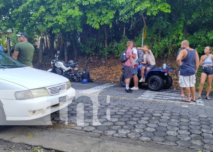 Accidente en la Cuesta de Tilgüe involucra a carro y motocicleta en Ometepe